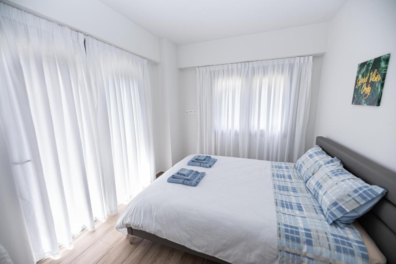 Design Apartment With Swimming Pool Near The Beach Athene Buitenkant foto