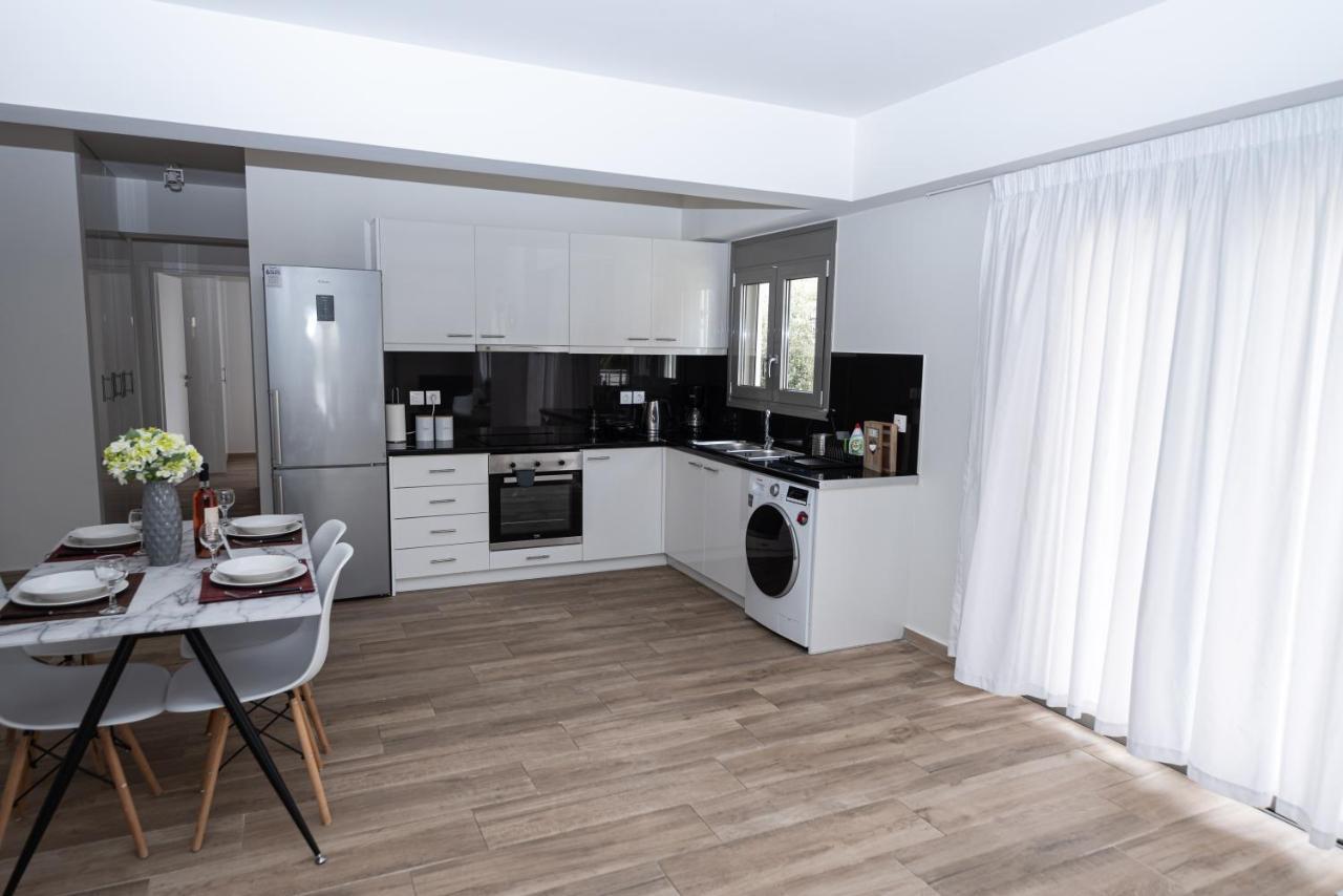Design Apartment With Swimming Pool Near The Beach Athene Buitenkant foto