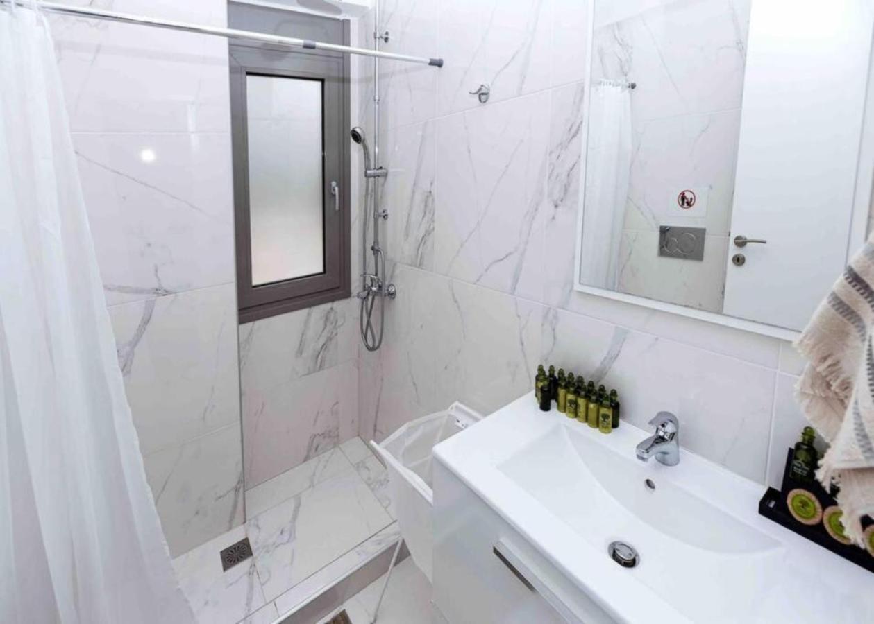 Design Apartment With Swimming Pool Near The Beach Athene Buitenkant foto